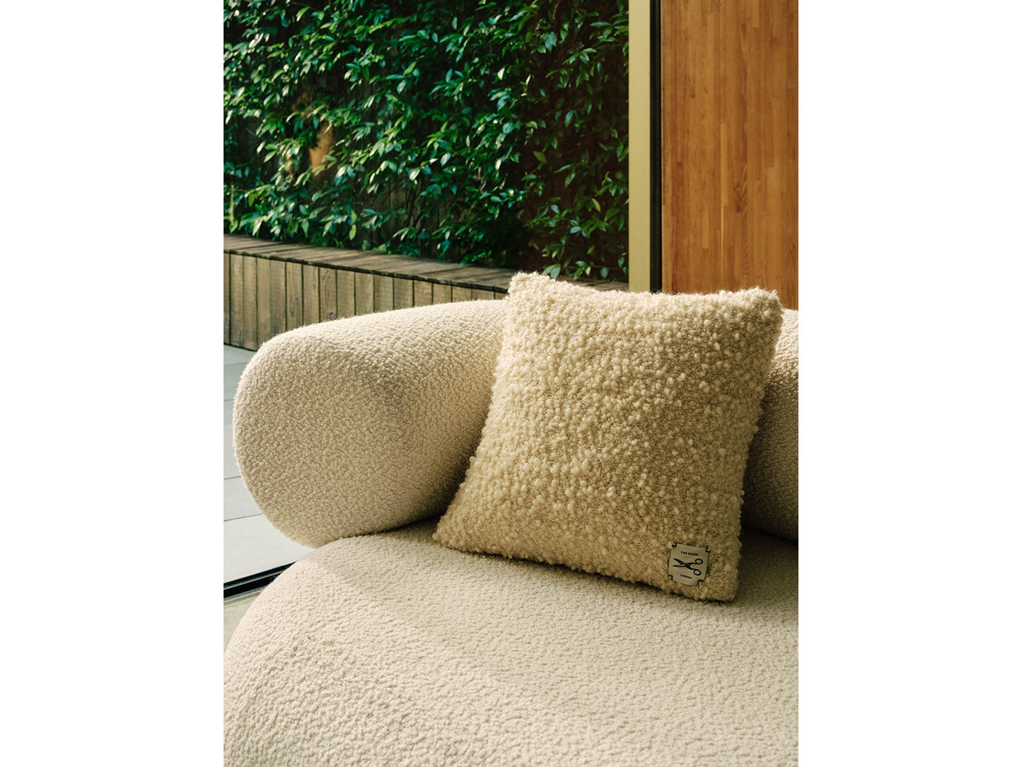 BOBBLE CUSHION  45*45
