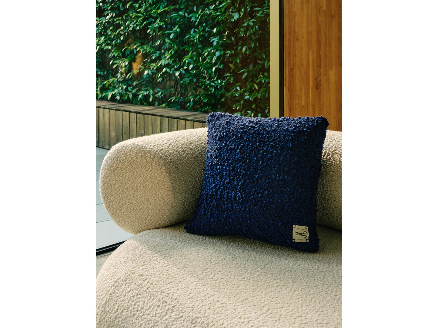 BOBBLE CUSHION  45*45