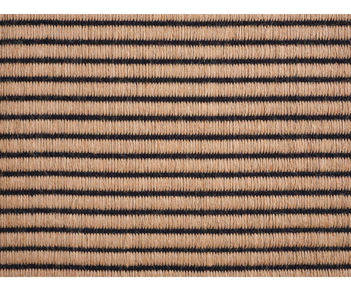 LINE RUG BLACK