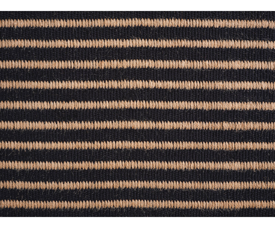 LINE RUG BLACK