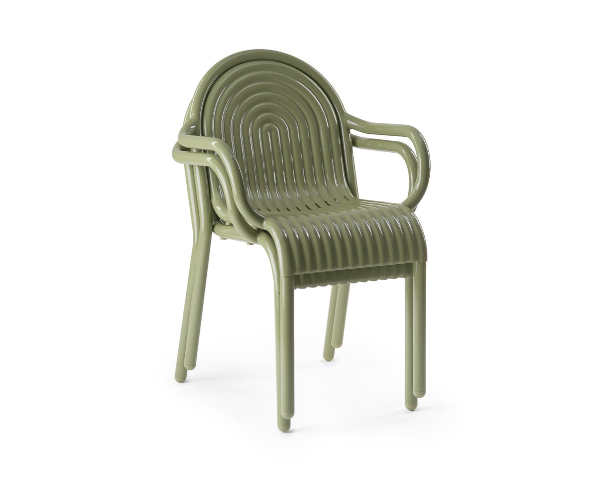 GROOVE ARM CHAIR