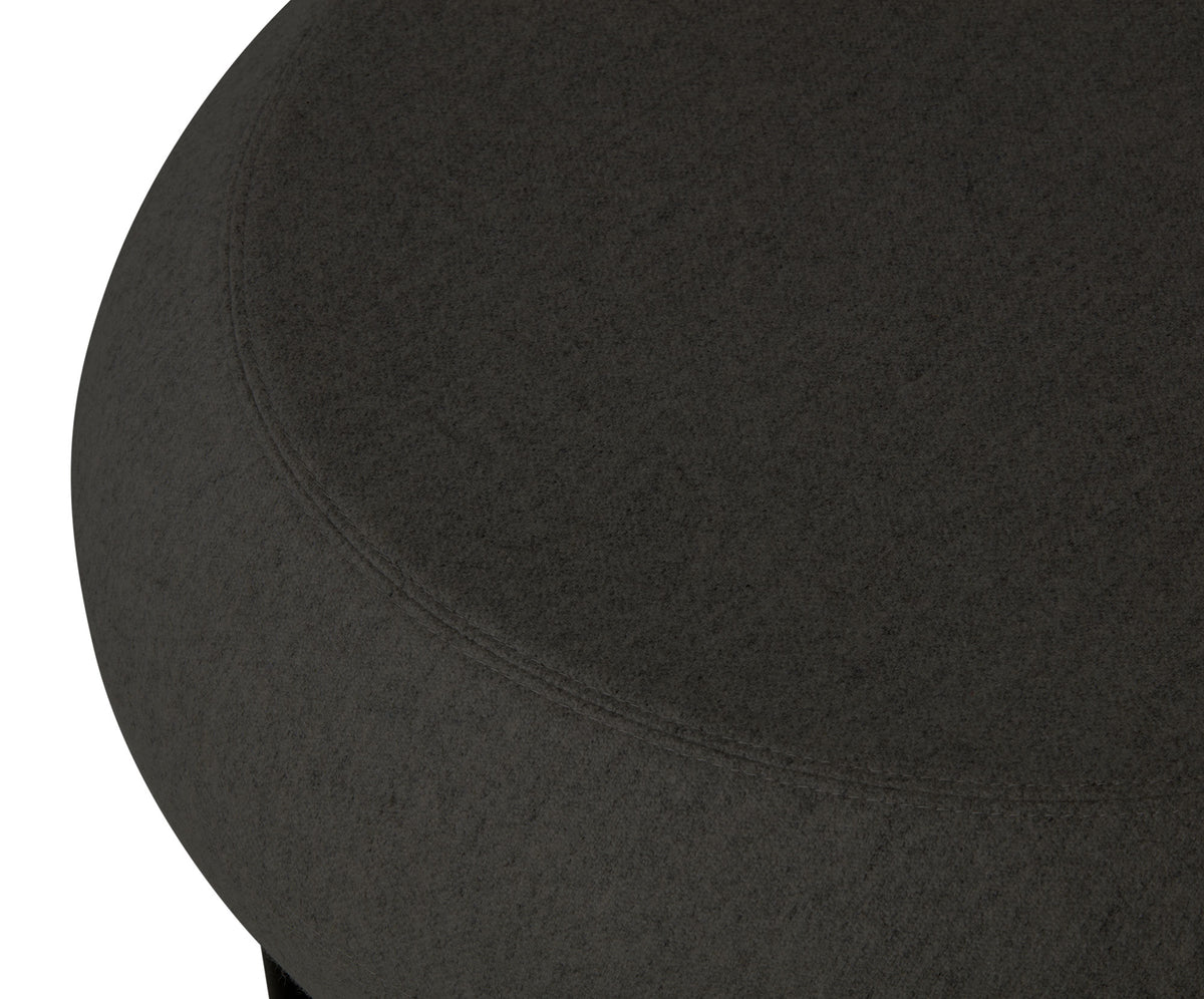 FAT LOUNGE CHAIR