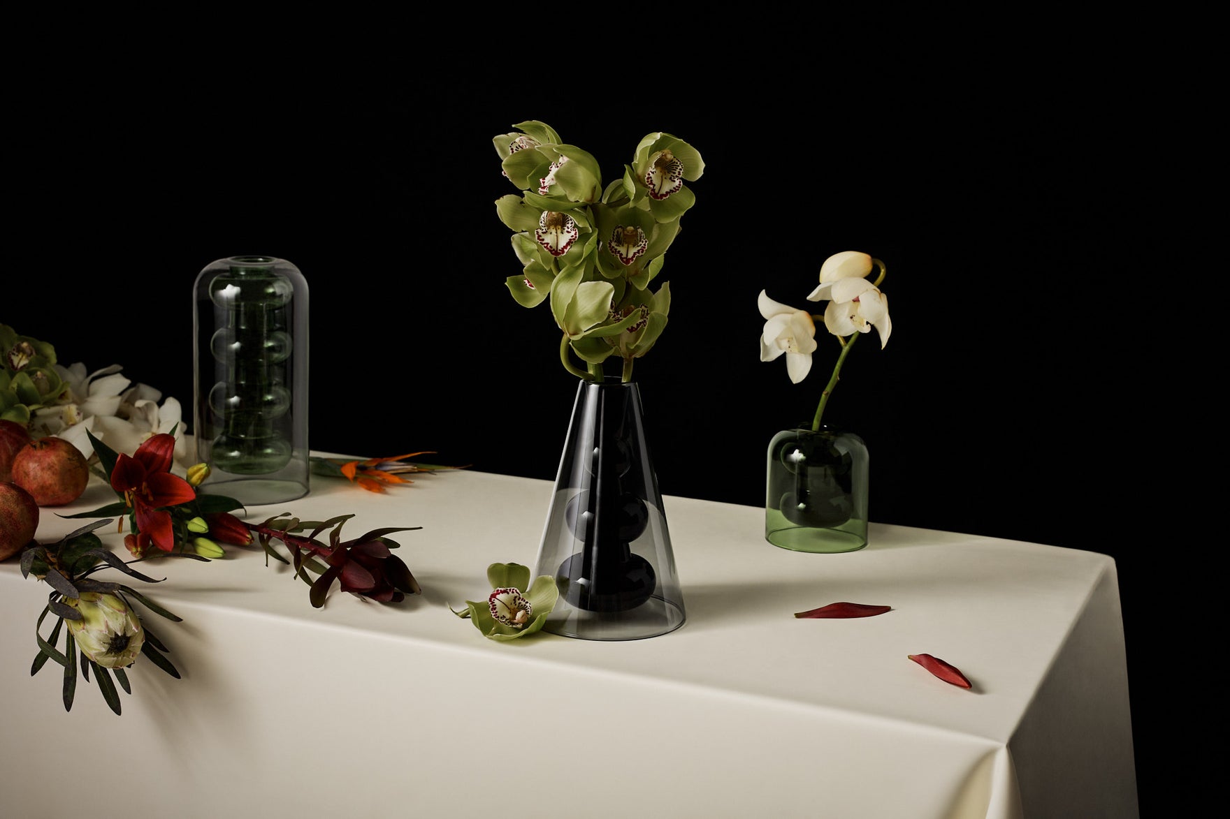 BUMP VASE SHORT BLACK – Tom Dixon ONLINE STORE – トムディクソン