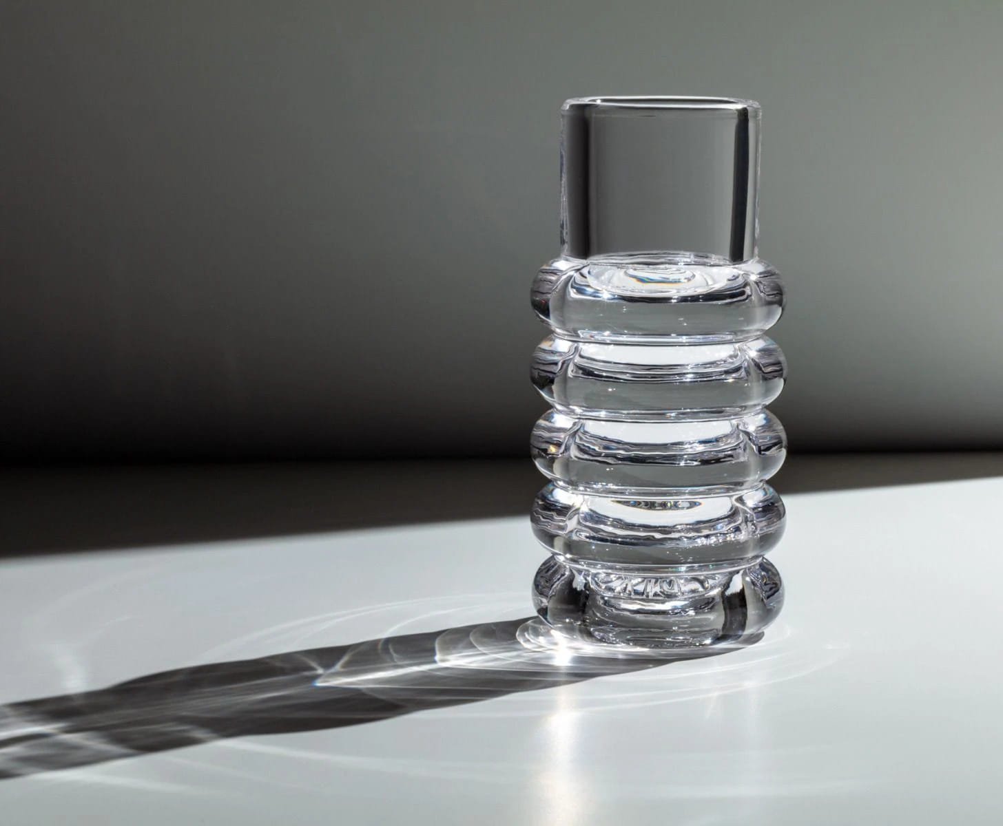 PRESS STEM VASE – Tom Dixon ONLINE STORE – トムディクソン 日本公式