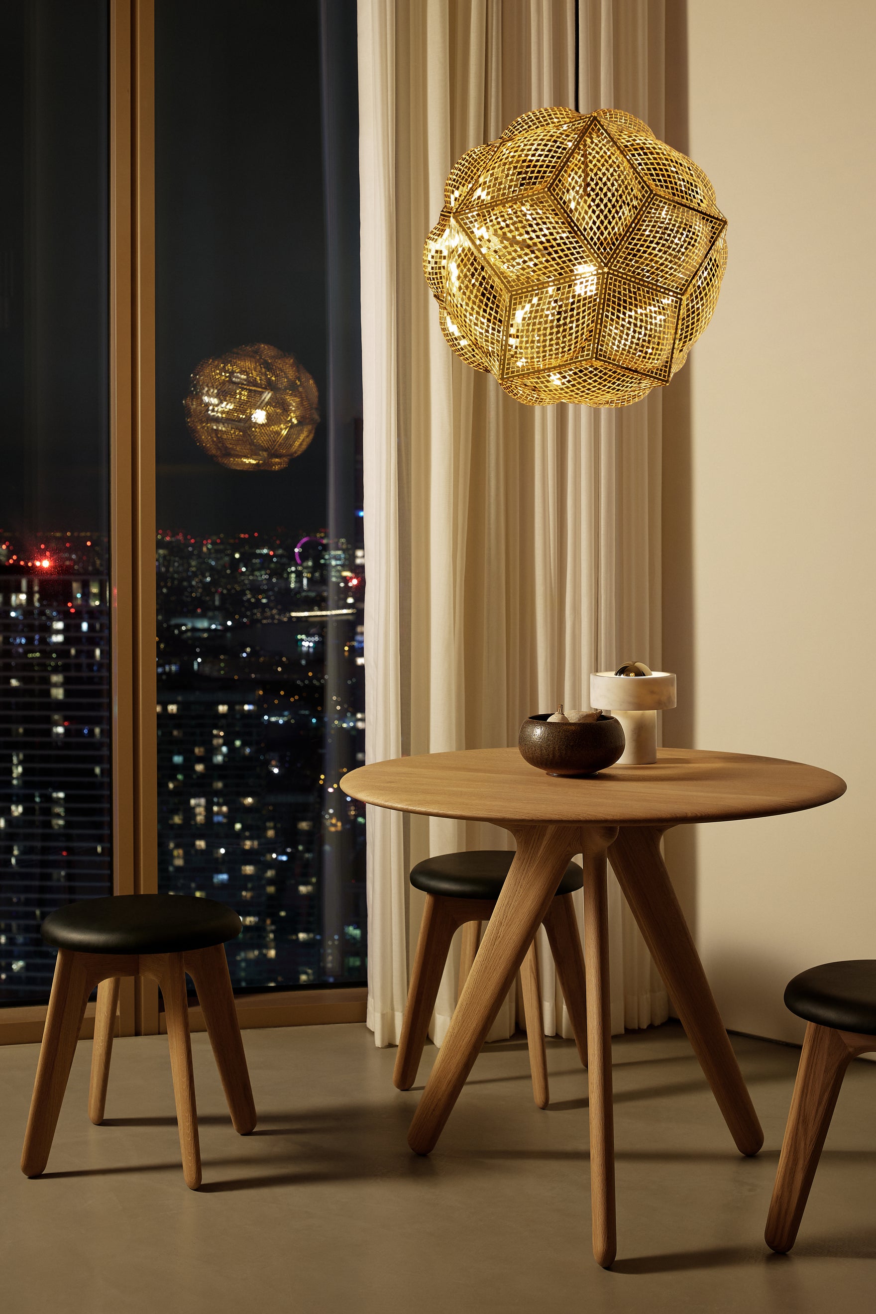 SLAB ROUND TABLE 900 – Tom Dixon ONLINE STORE – トムディクソン