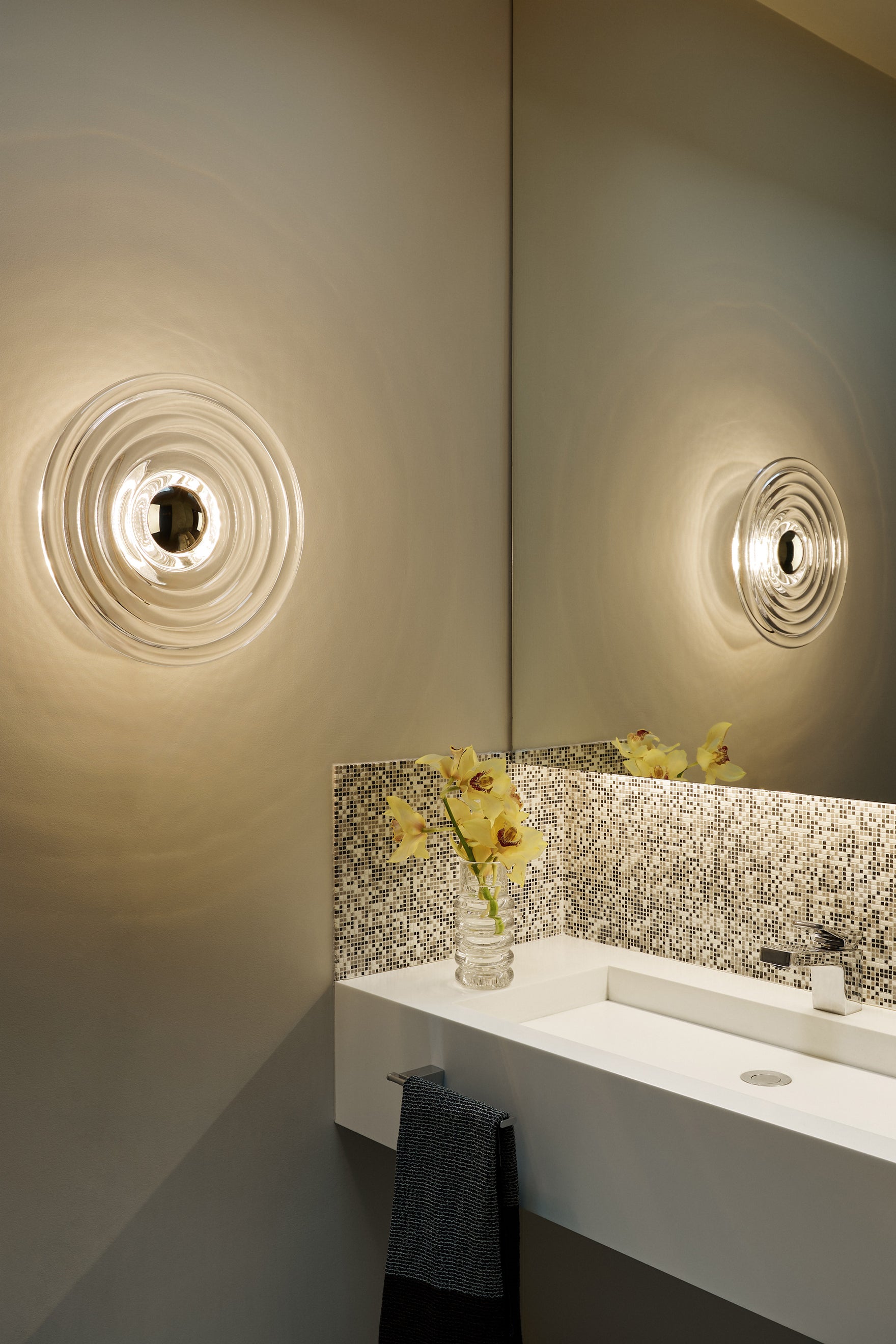 PRESS LARGE SURFACE 2 – Tom Dixon ONLINE STORE – トムディクソン